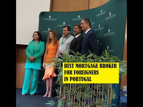 Rafael receives the award of TOP DS Mortgage Broker